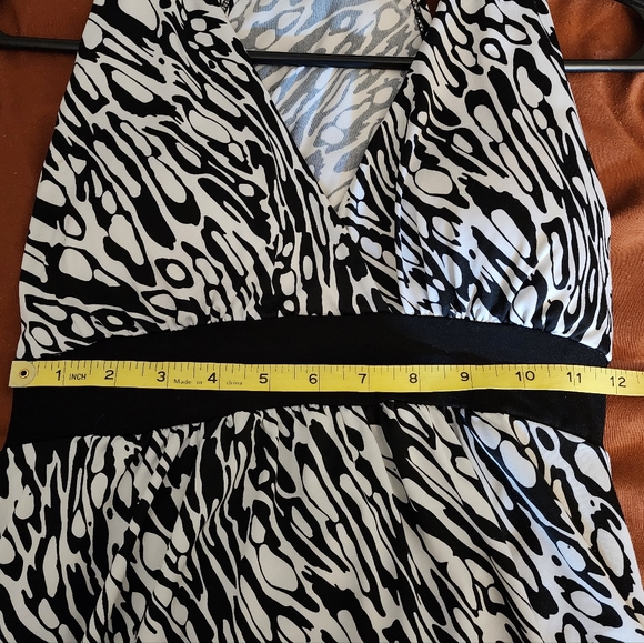 black/white top - Picture 4 of 9